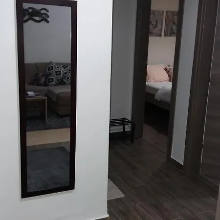 Antony's & Sunday's Apartment Serres